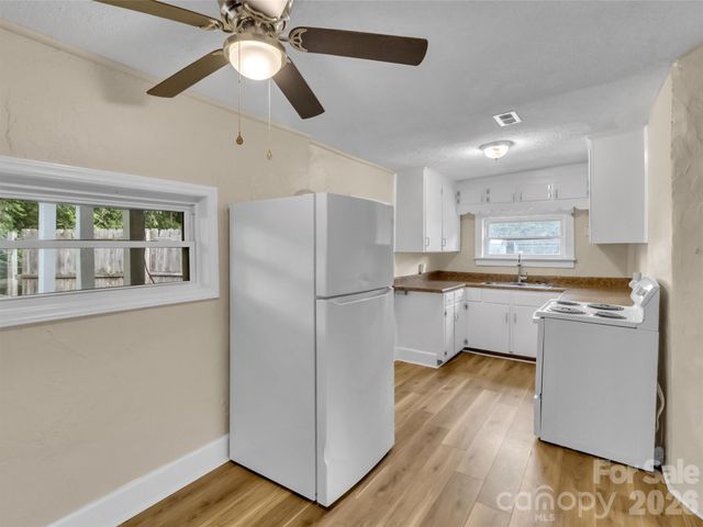 492 Riverbend Street, Waynesville, NC 28786