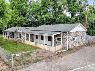 492 Riverbend Street, Waynesville, NC 28786