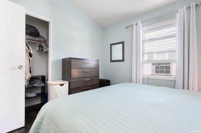 1708 Lynn Street, Mishawaka, IN 46545