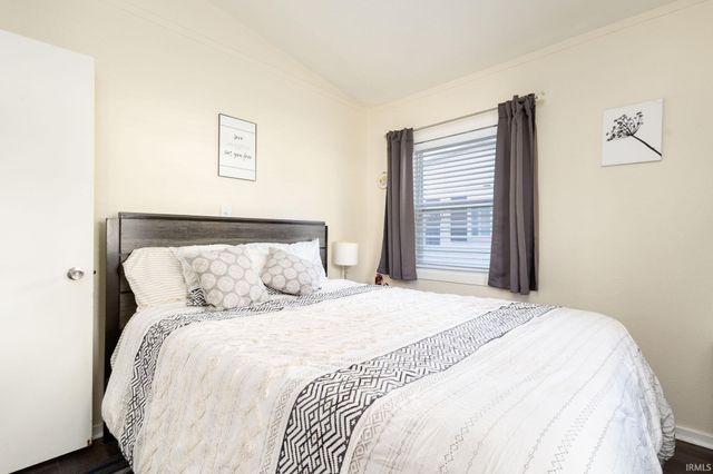 1708 Lynn Street, Mishawaka, IN 46545