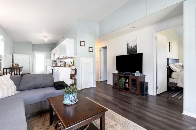 1708 Lynn Street, Mishawaka, IN 46545