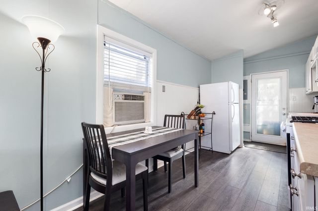 1708 Lynn Street, Mishawaka, IN 46545