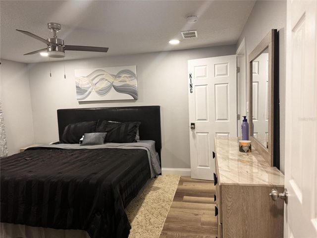 100 E COLEMAN CIRCLE, Sanford, FL 32773