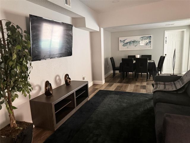 100 E COLEMAN CIRCLE, Sanford, FL 32773