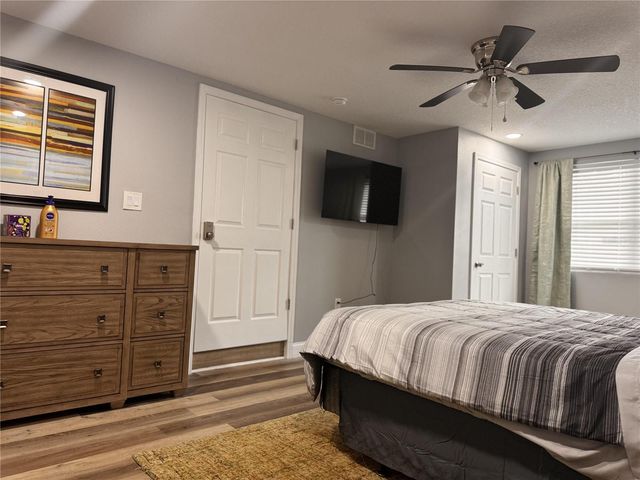 100 E COLEMAN CIRCLE, Sanford, FL 32773