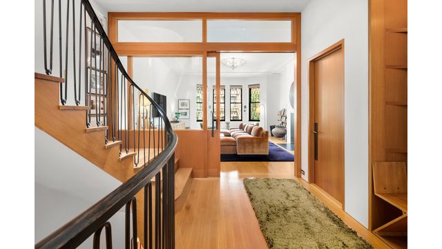 22 E 94TH Street, New York City, NY 10128