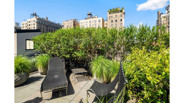 22 E 94TH Street, New York City, NY 10128