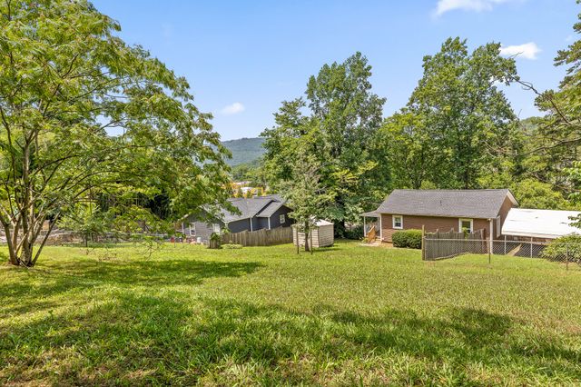 702 Runyan Drive, Chattanooga, TN 37405