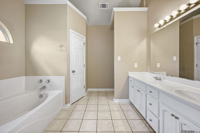 10296 Carter Hills Ave, Denham Springs, LA 70726