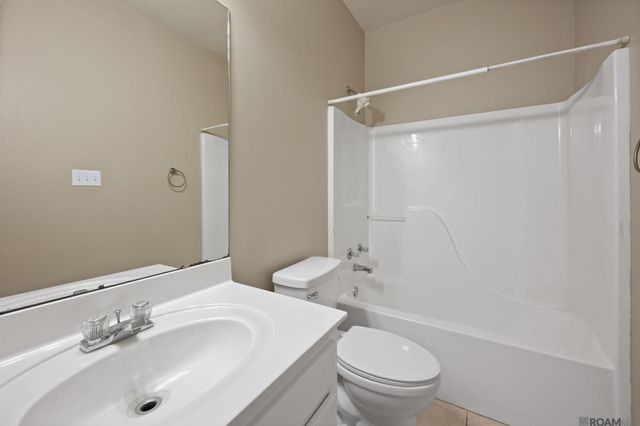 10296 Carter Hills Ave, Denham Springs, LA 70726