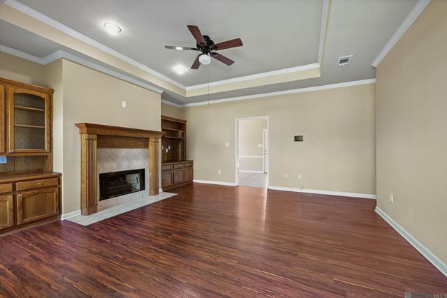 10296 Carter Hills Ave, Denham Springs, LA 70726