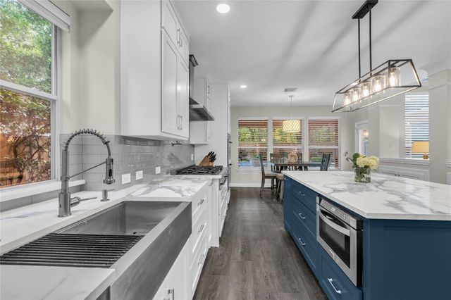 19 Wildever, The Woodlands, TX 77382
