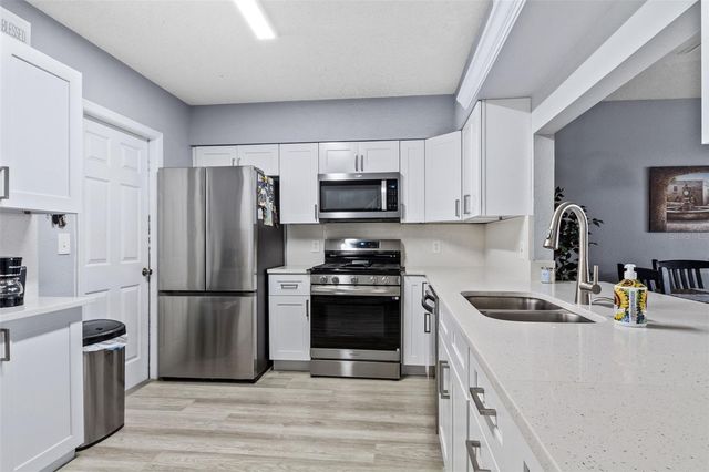 2330 SE ROYAL ISLE, Winter Haven, FL 33880