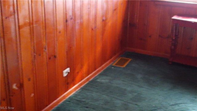 6189 W 54th Street, Parma, OH 44129