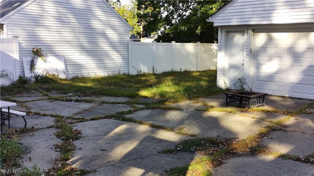 6189 W 54th Street, Parma, OH 44129