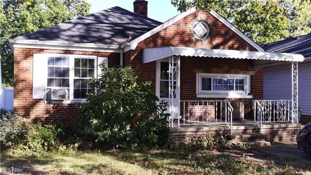 6189 W 54th Street, Parma, OH 44129