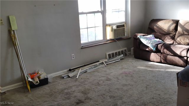 6189 W 54th Street, Parma, OH 44129