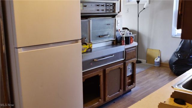 6189 W 54th Street, Parma, OH 44129