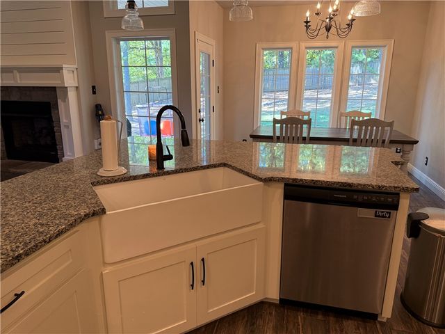 301 N Stone Mountain Circle, Alma, AR 72921