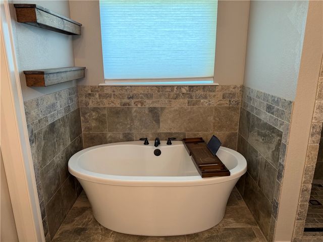 301 N Stone Mountain Circle, Alma, AR 72921