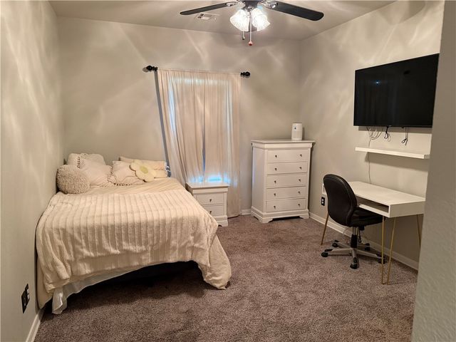 301 N Stone Mountain Circle, Alma, AR 72921