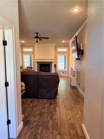 301 N Stone Mountain Circle, Alma, AR 72921