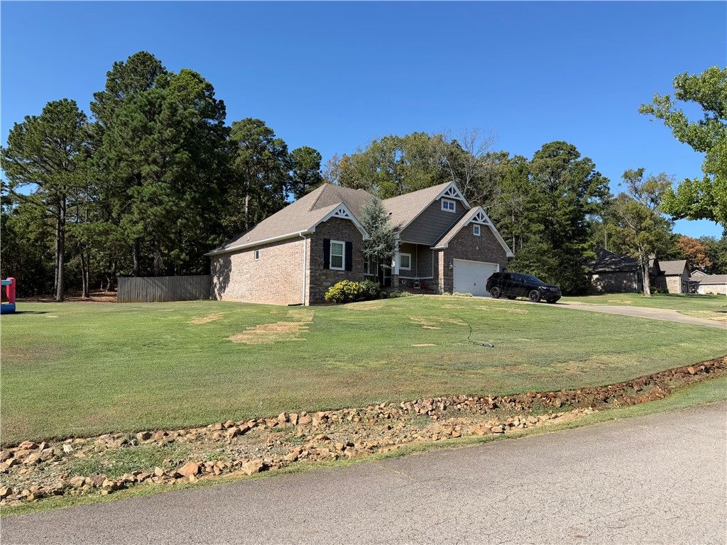 301 N Stone Mountain Circle, Alma, AR 72921