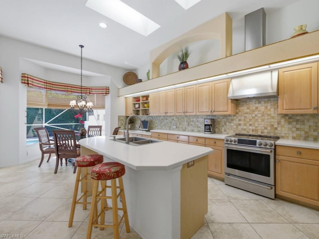 5835 Persimmon WAY, NAPLES, FL 34110 — exterior