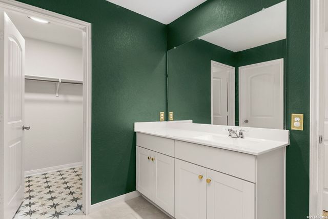 338 Northshore Trail, New Braunfels, TX 78130