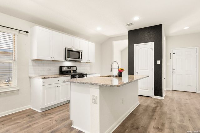 338 Northshore Trail, New Braunfels, TX 78130