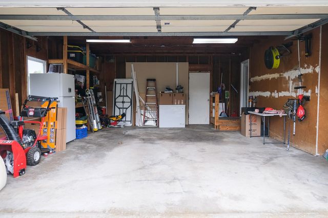 207 Hartway Court, Montgomery, IL 60538