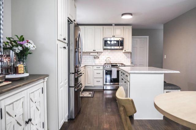 207 Hartway Court, Montgomery, IL 60538