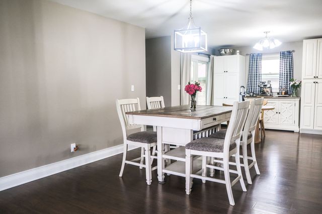 207 Hartway Court, Montgomery, IL 60538