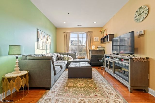 223 Windmill Ct, Lopatcong Twp., NJ 08865