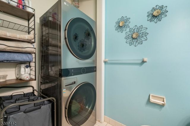 223 Windmill Ct, Lopatcong Twp., NJ 08865