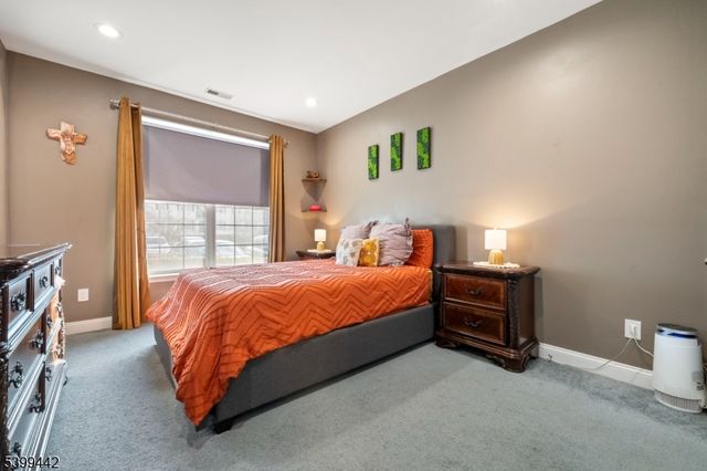 223 Windmill Ct, Lopatcong Twp., NJ 08865