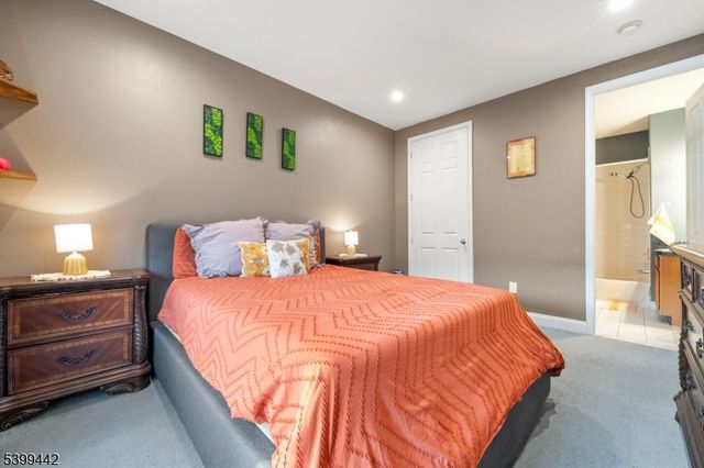 223 Windmill Ct, Lopatcong Twp., NJ 08865