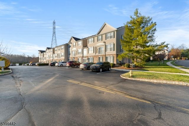 223 Windmill Ct, Lopatcong Twp., NJ 08865