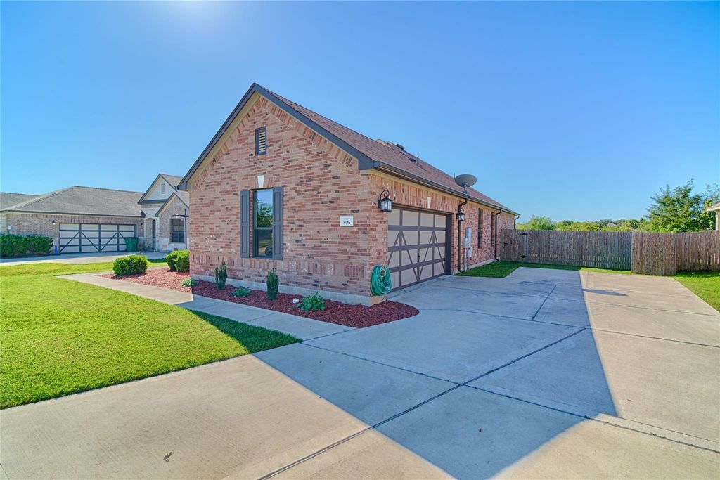 505 Willow Walk DR, Pflugerville, TX 78660