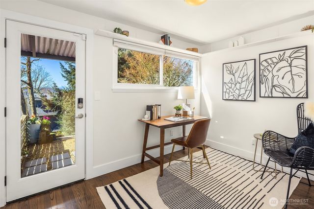 4243 Palatine Avenue N, Seattle, WA 98103