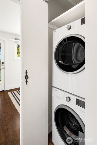 4243 Palatine Avenue N, Seattle, WA 98103