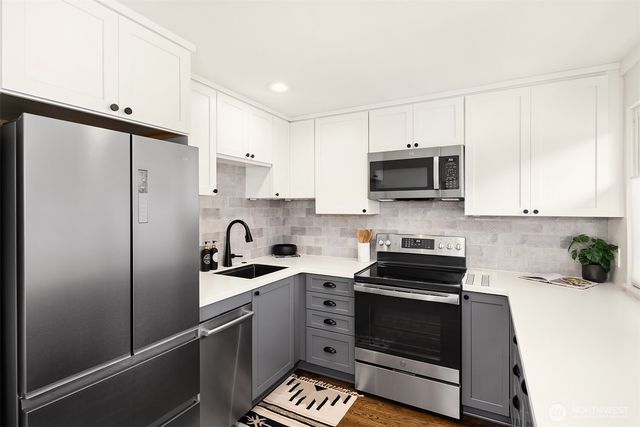 4243 Palatine Avenue N, Seattle, WA 98103