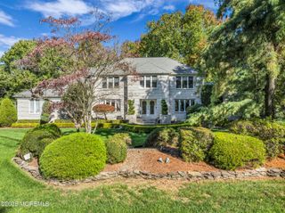 7 Red Coach Lane, Holmdel, NJ 07733