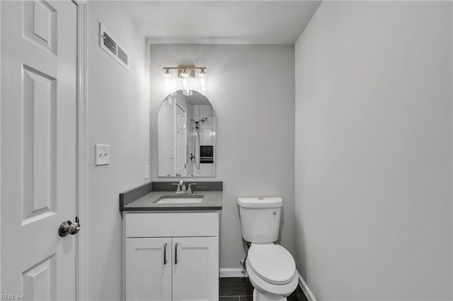 5005 Kemps Farm PL, Virginia Beach, VA 23464