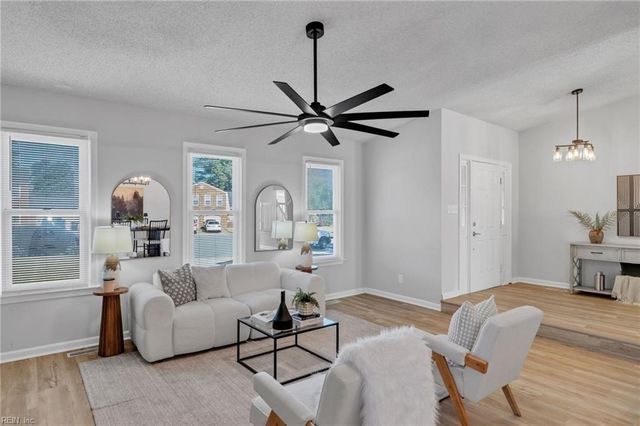 5005 Kemps Farm PL, Virginia Beach, VA 23464