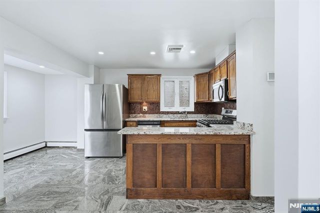 220 5th Street, Fairview, NJ 07022