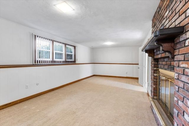 111 Indian Head Rd, Framingham, MA 01701