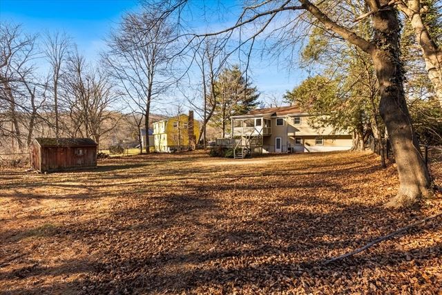 111 Indian Head Rd, Framingham, MA 01701