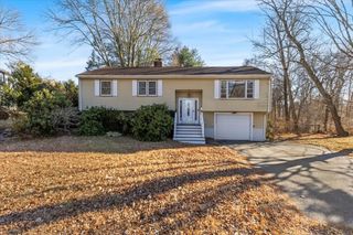 111 Indian Head Rd, Framingham, MA 01701
