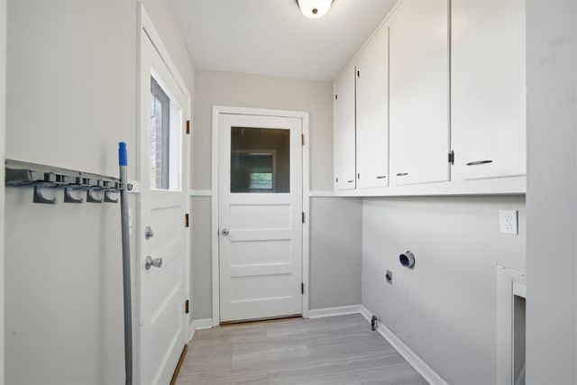 7603 E Gilbert St, Wichita, KS 67207